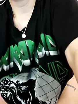 Webcam Model (Gina-Lumara)  is live.Free join now!