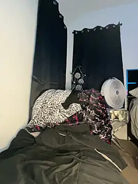 Exotic_Queen_ webcam