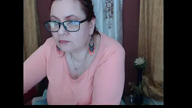 PlayfullMature webcam