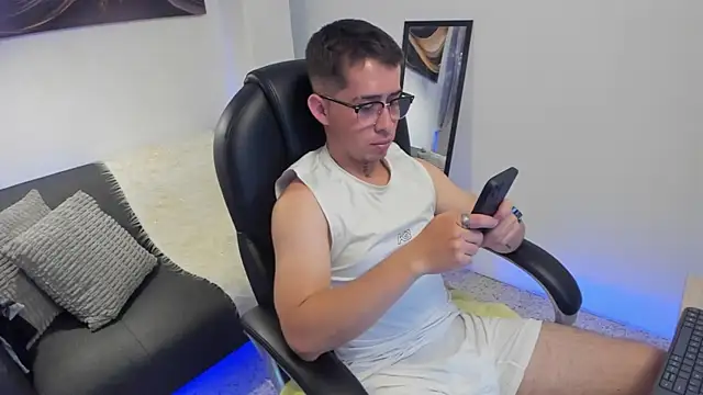 Tommas_Jhonson webcam