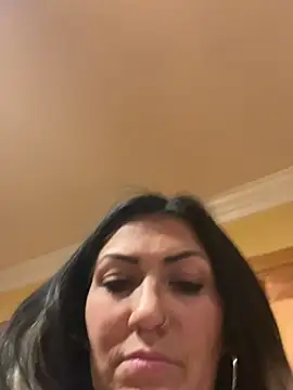 LittleMissEeve's Stripchat show and profile