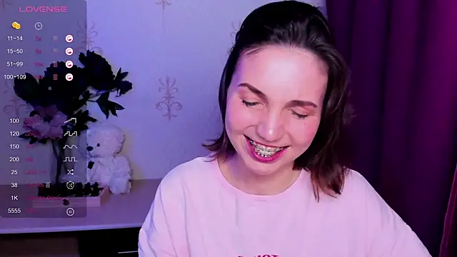 KindHazelHere_ webcam