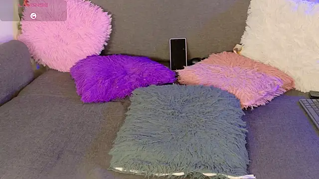 lunitaa0 - Lunitaa0's free webcam - UK Sex Cams