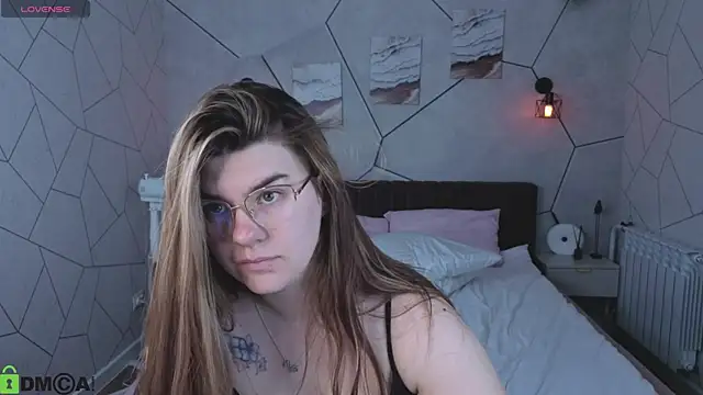 zoe_j0y webcam