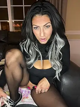 LittleMissEeve webcam