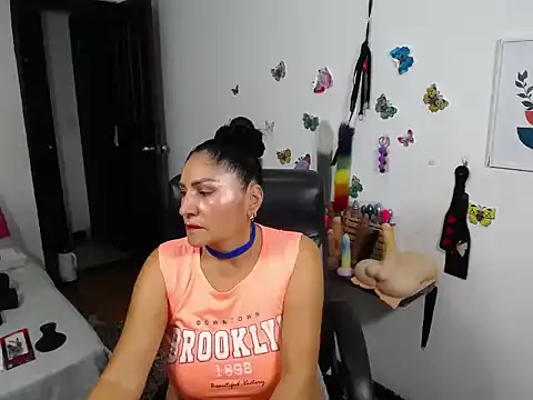 mature_bigboobs10 webcam