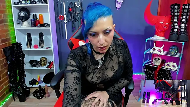 Mistress_Yelena webcam