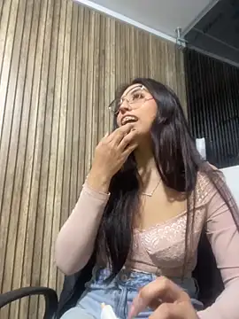 Valk_submissive webcam