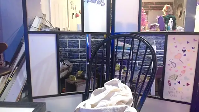 watermellonpussy webcam