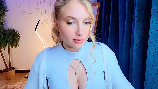 evacadooo - Evacadooo's free webcam - UK Sex Cams