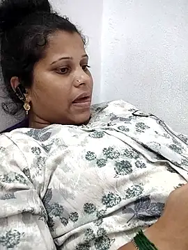 sweetqueen143 webcam