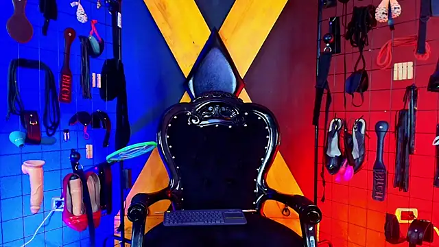 Judith_Mature_bdsm webcam