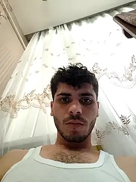 Handsomeboy3344 webcam