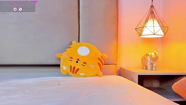 isabel_sofiaa webcam