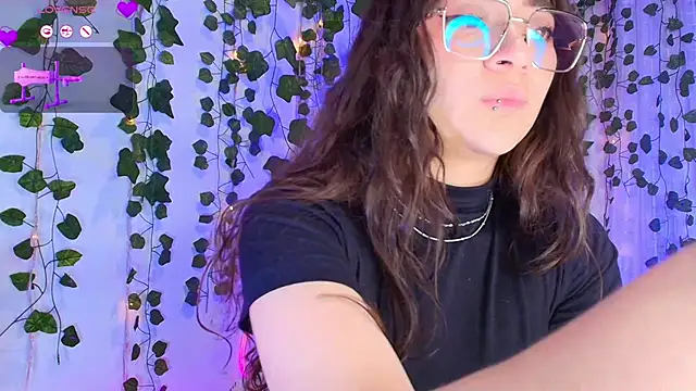 samii_evans - Samii_Evans's free webcam - UK Sex Cams