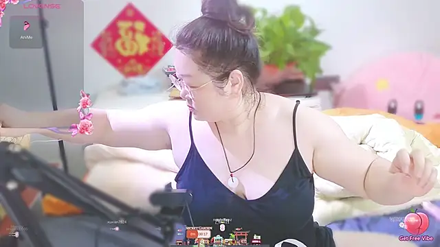 AngelwithEcup webcam