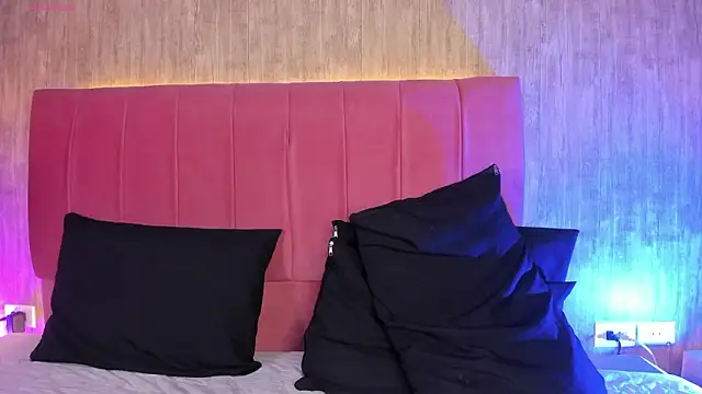 Kendra_kobein webcam