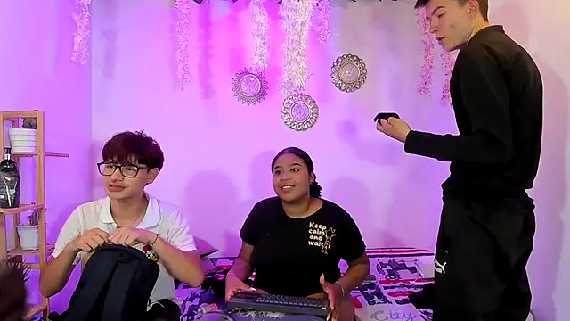 Lizeth_hot2002 webcam