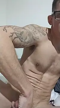 whoadiestreams webcam