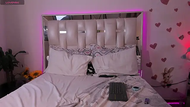 darlyn_tenderhot__ - Darlyn_tenderhot__'s free webcam