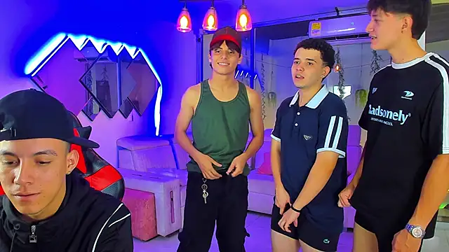 houseofwarrios - Houseofwarrios's free webcam - UK Sex Cams