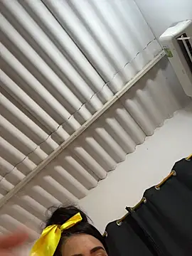 halana_squirts webcam