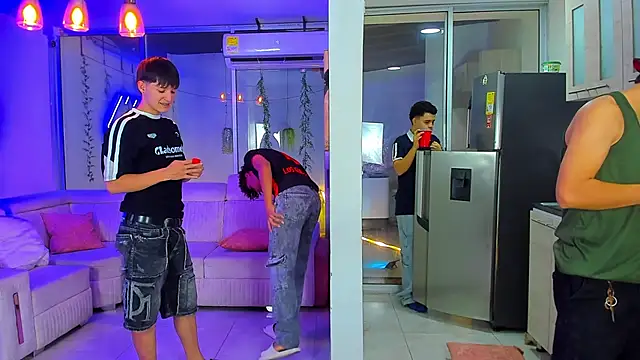 Houseofwarrios webcam