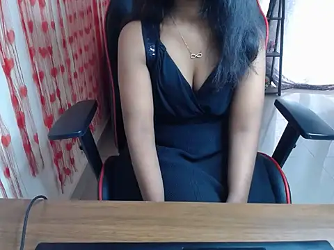 Hottie_yashika webcam