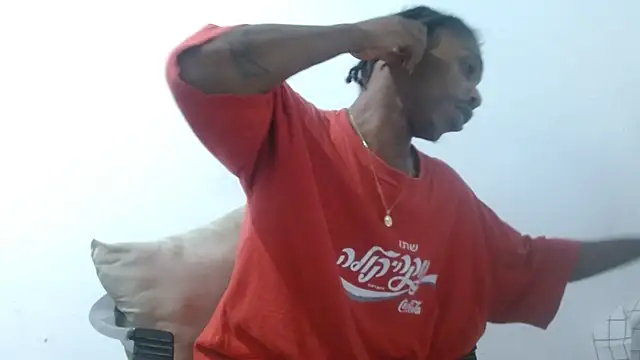 Larry-n-clouds webcam