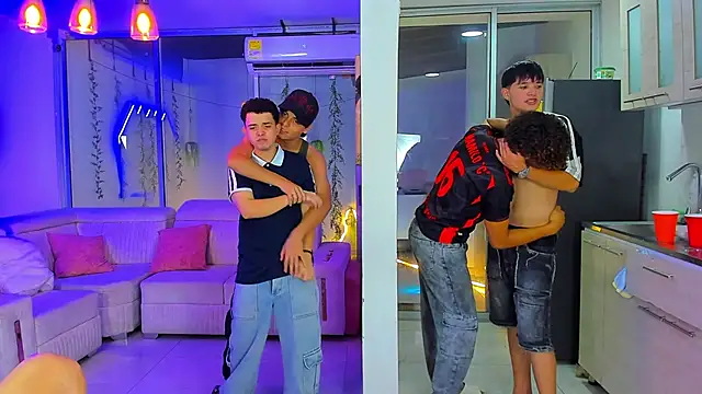 Houseofwarrios webcam