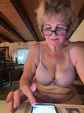 BoloshkaBlonda webcam