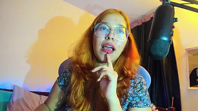 _Moon_Johnson webcam