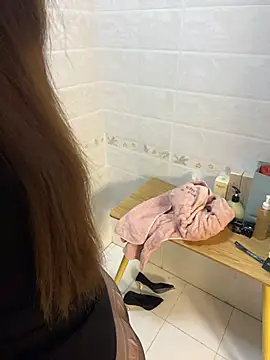 美女jiajia1060在线直播