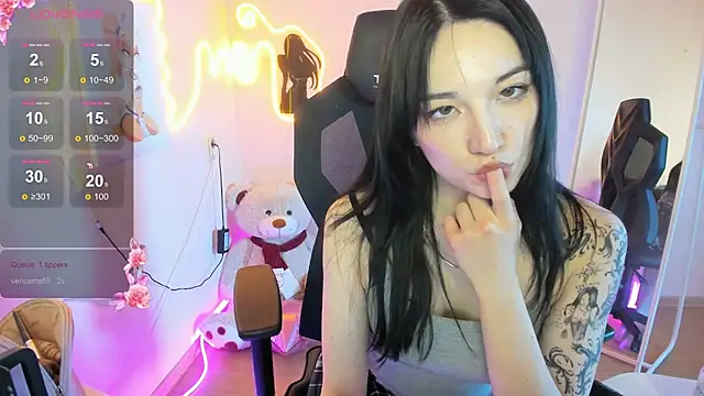 AliceeinWonderlanddd webcam