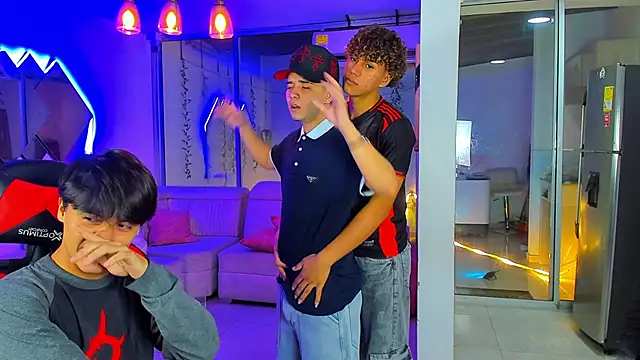 Houseofwarrios webcam