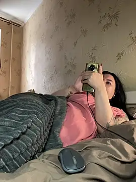 Naughtbaby_2025 webcam