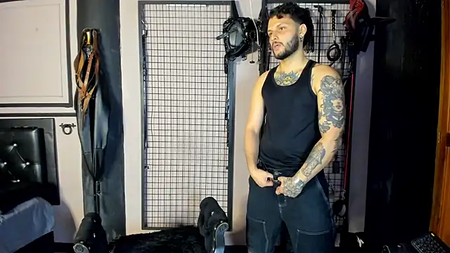 Twisted_Fantasy webcam