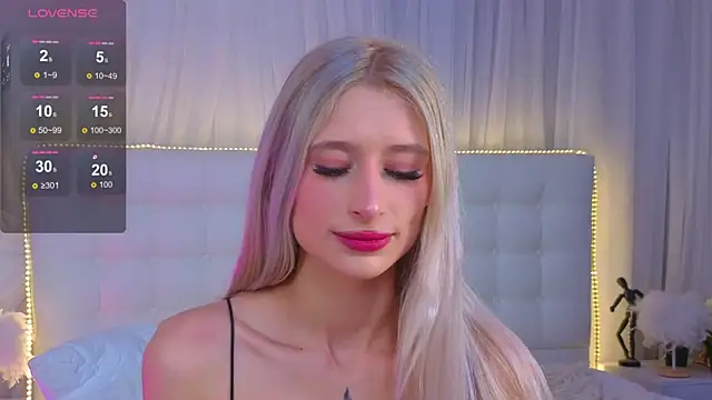 monica_leen - Monica_Leen's free webcam - UK Sex Cams