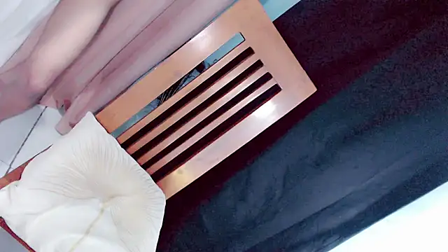 Amomentoflust99 webcam