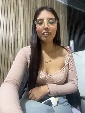 Valk_submissive webcam