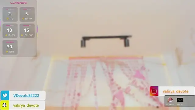 valirya_devote webcam