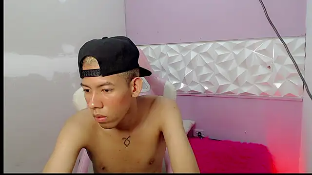 taylerr_19 - Taylerr_19's free webcam