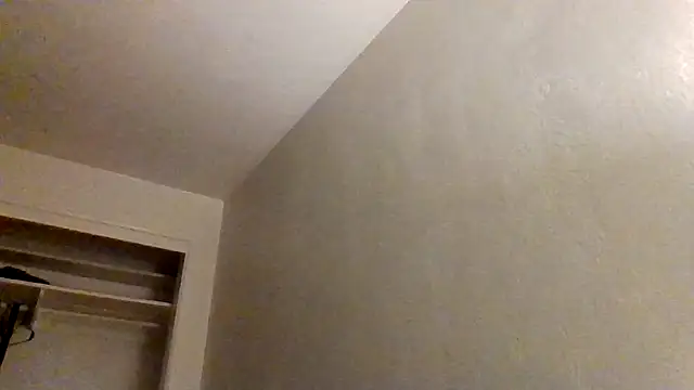 Tallhungandcloudy webcam