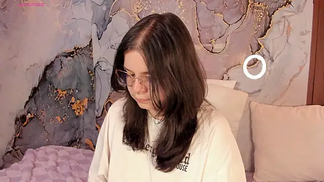 mey_moon - Mey_moon's free webcam