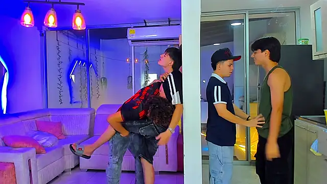 Houseofwarrios webcam