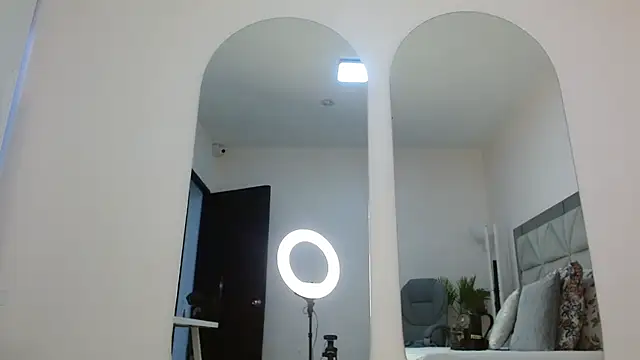 genesis_moretz webcam