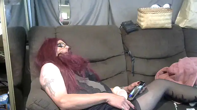 SassyCrystal77 webcam