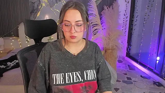 SarahCastro1_ webcam