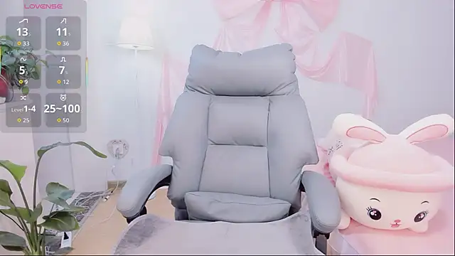 美女Wan-Yun-520在线直播