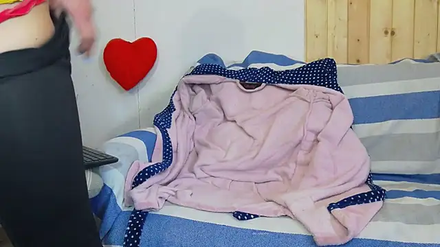 MellyBigLabiaOrgasmic webcam